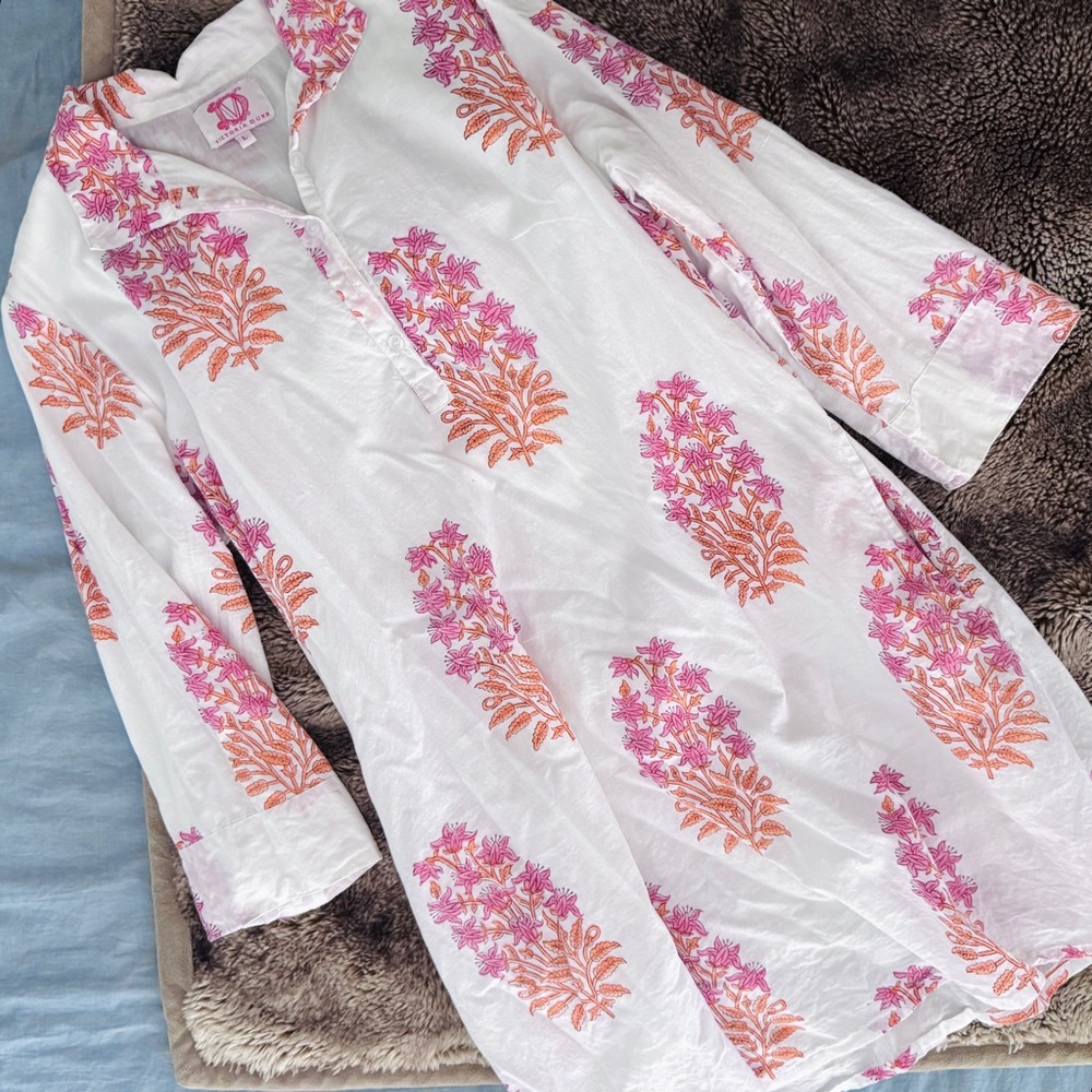 Victoria Dunn White Tunic with Pink and Orange Floral Design - L